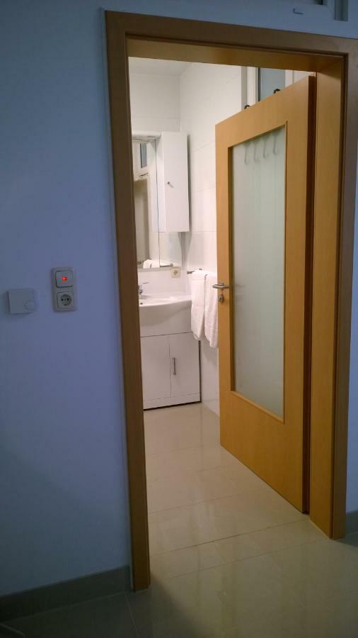 Pensionsappartments Blitz Wiesbaden Esterno foto