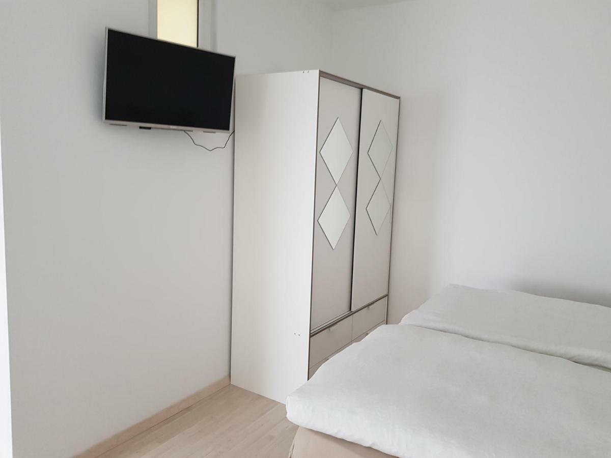 Pensionsappartments Blitz Wiesbaden Esterno foto