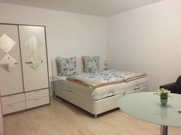 Pensionsappartments Blitz Wiesbaden Esterno foto